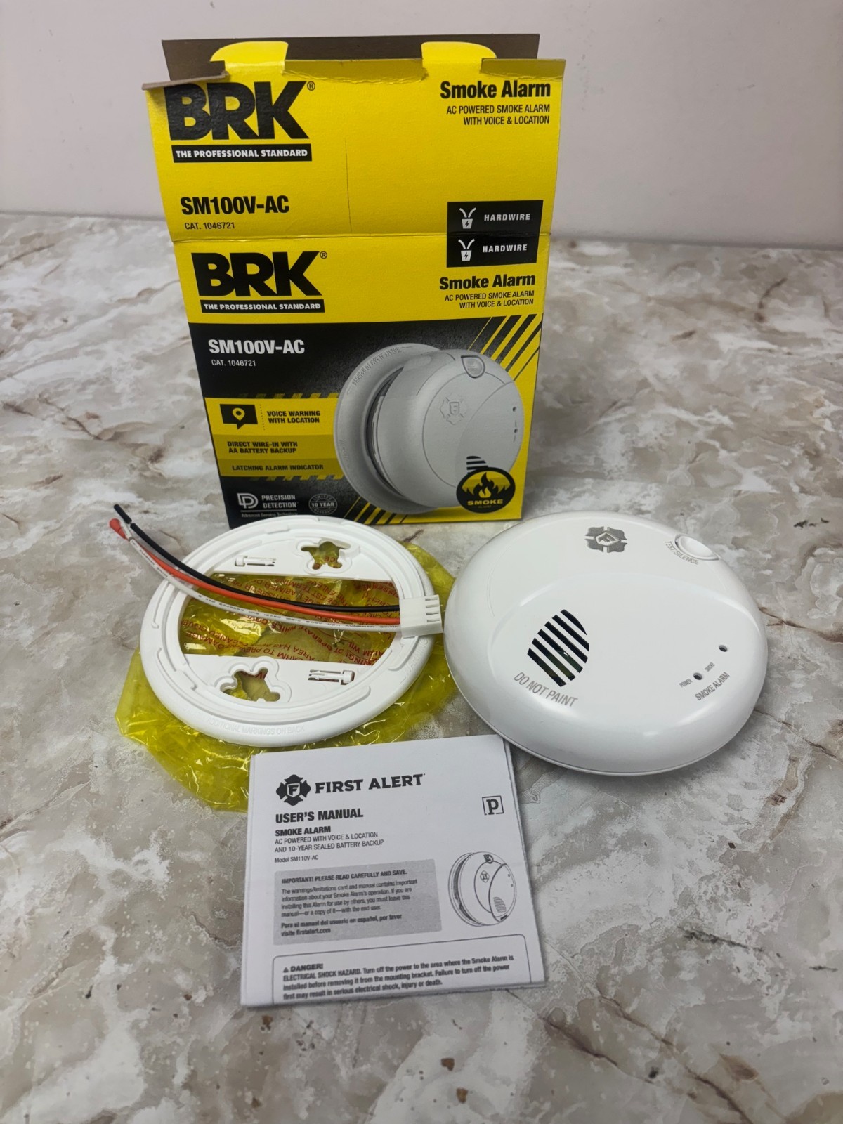 ⭐️⭐️⭐️First Alert BRK SM100V-AC Interconnect Hardwire Smoke Alarm w/ Voice & Loc