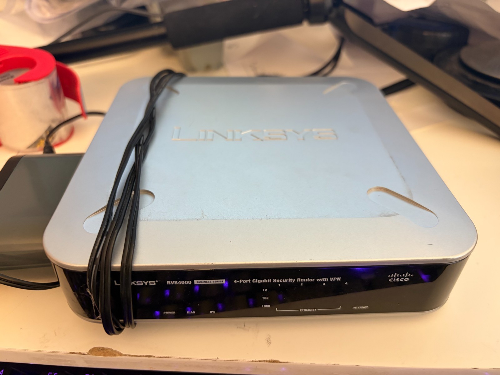 Linksys RVS4000 Gigabit Security Router w/VPN - w Power Adapter