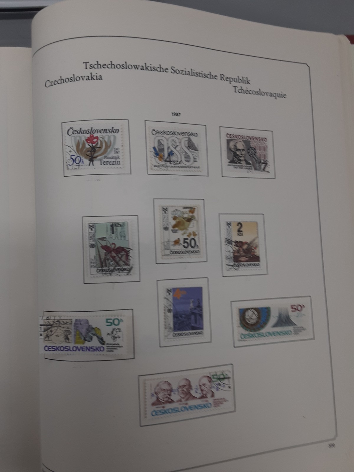 1968-1987 Czechoslovakia Soviet Socialist Republic Abria Album 1,000 + stamps