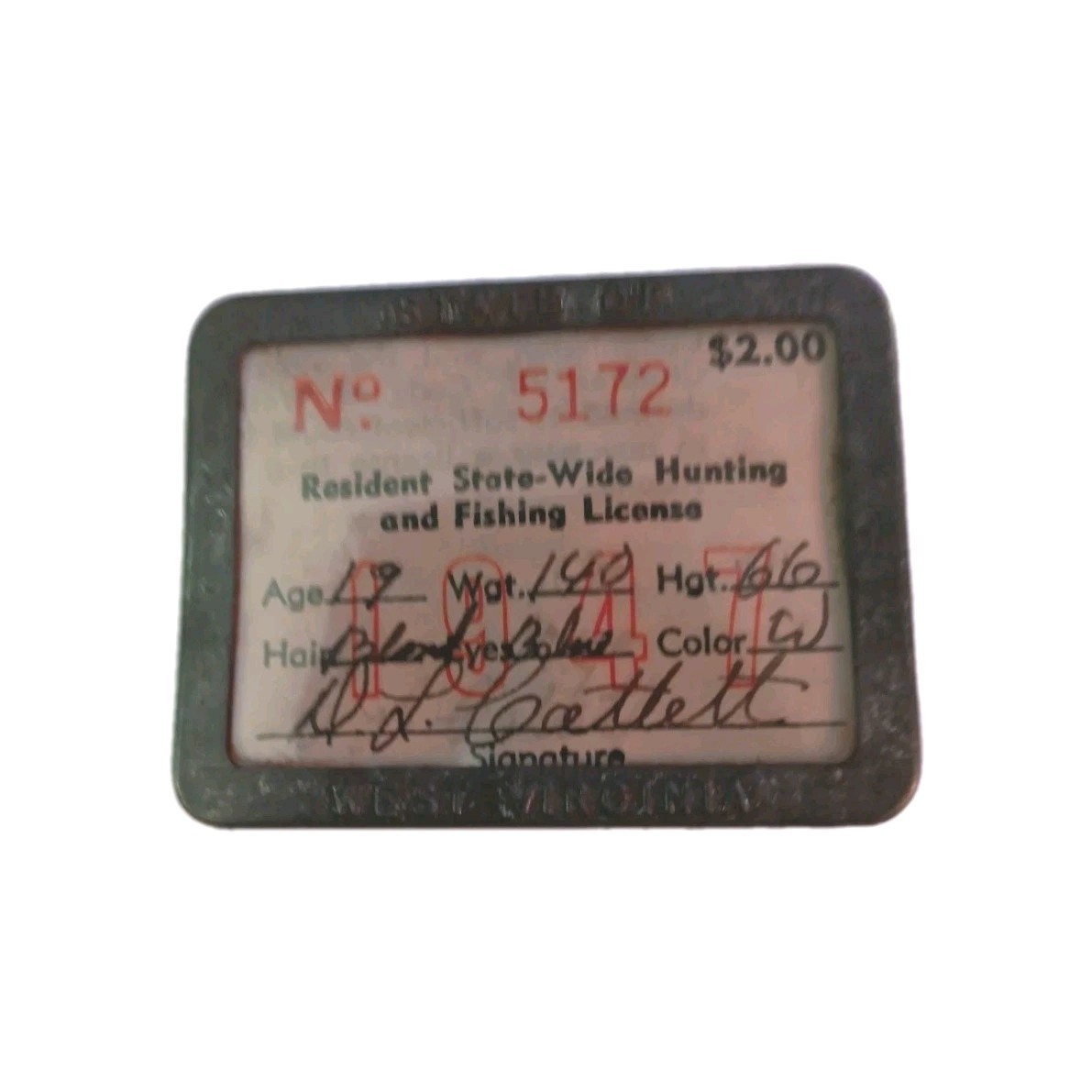 Vintage West Virginia Resident Hunting & Fishing License ( Pin Back )