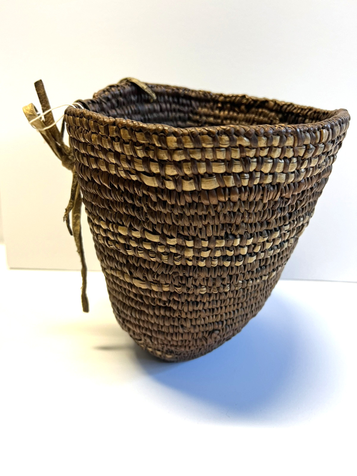 Original Antique Native American Indian Berry Basket; Late 1880's-1900; Lot # C9