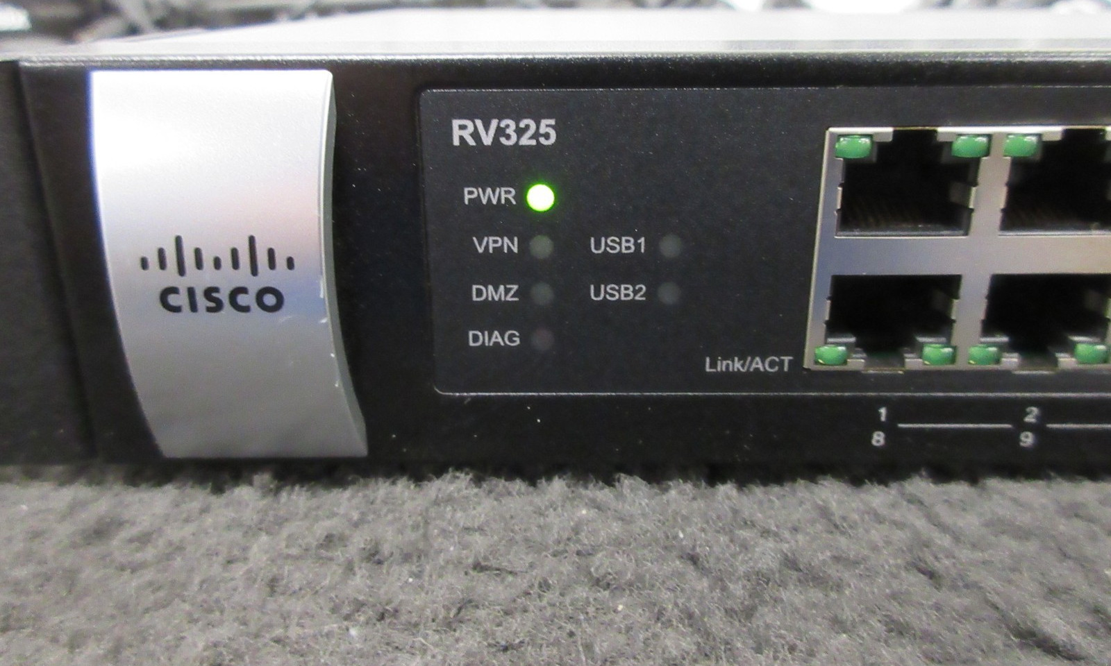 Cisco RV325 1000Mbps Dual WAN Gigabit VPN 16 Port Router