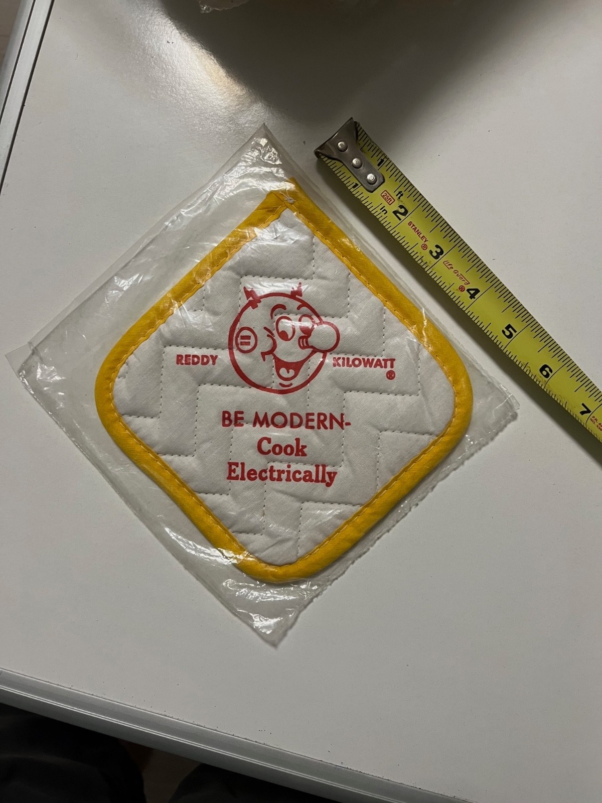 NIB REDDY KILOWATT Magnetic Pot Holder Hotpad Magnepad Vintage NIP - New In Bag