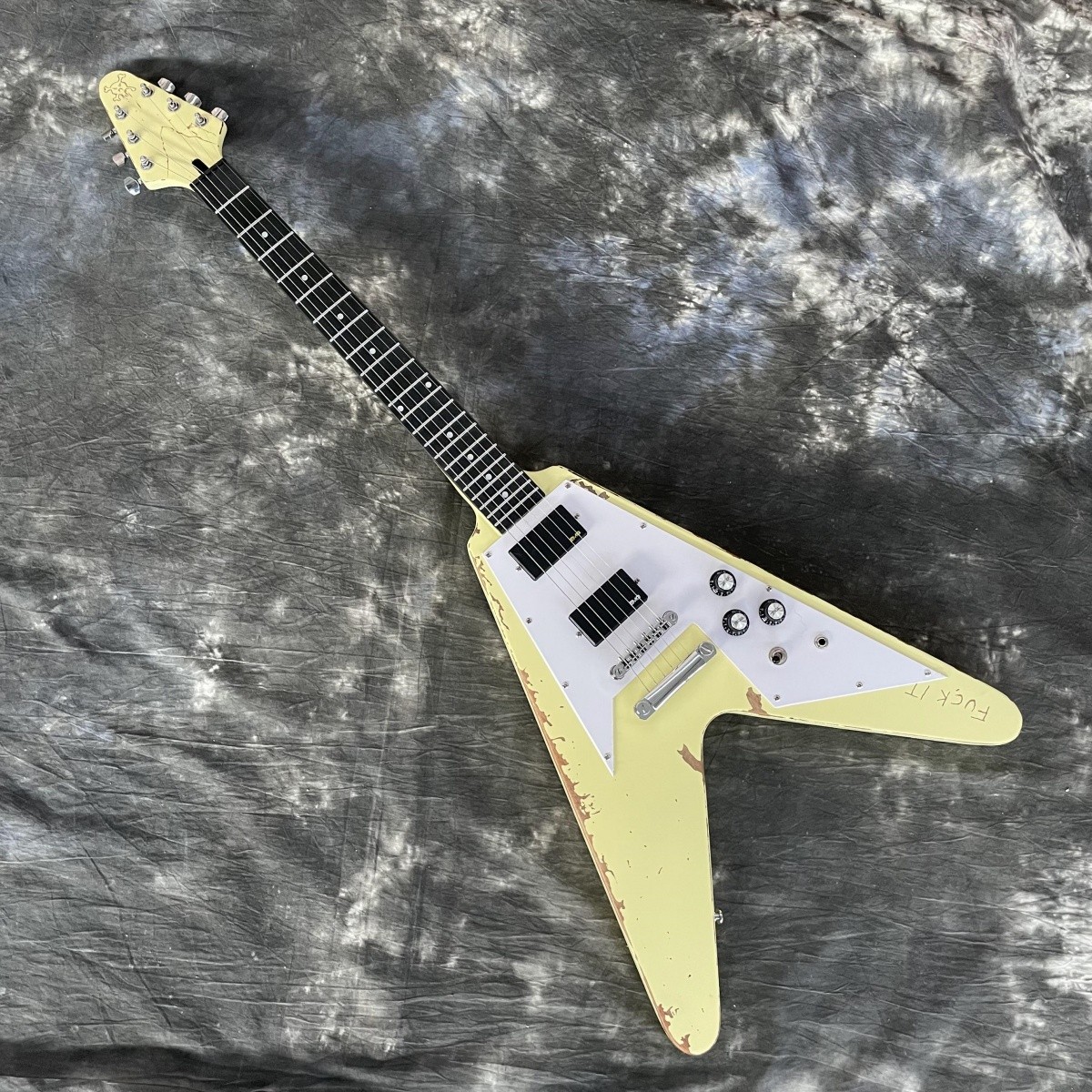 Vintage Relic Flying V Electric Guitar James Hetfield Cream Yellow Mahogany Body