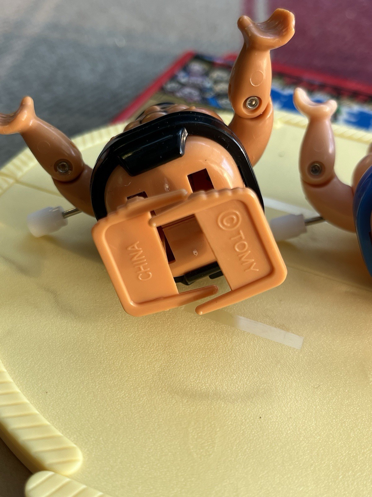 1980 TOMY WIND-UP SUMO WRESTLERS W/ RING & CARRYING CASE