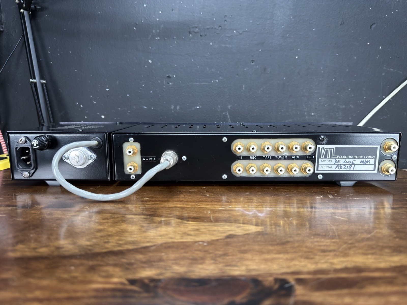 VTL Deluxe M/M Vacuum Tube Logic Preamplifier Designed By David Manley