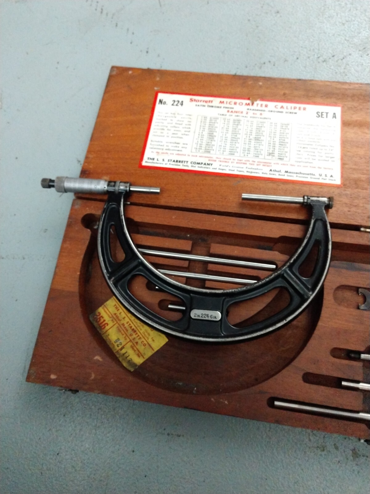 Starrett 224 A Interchangeable Anvil Outside Micrometer Set 2-6" .001" in case