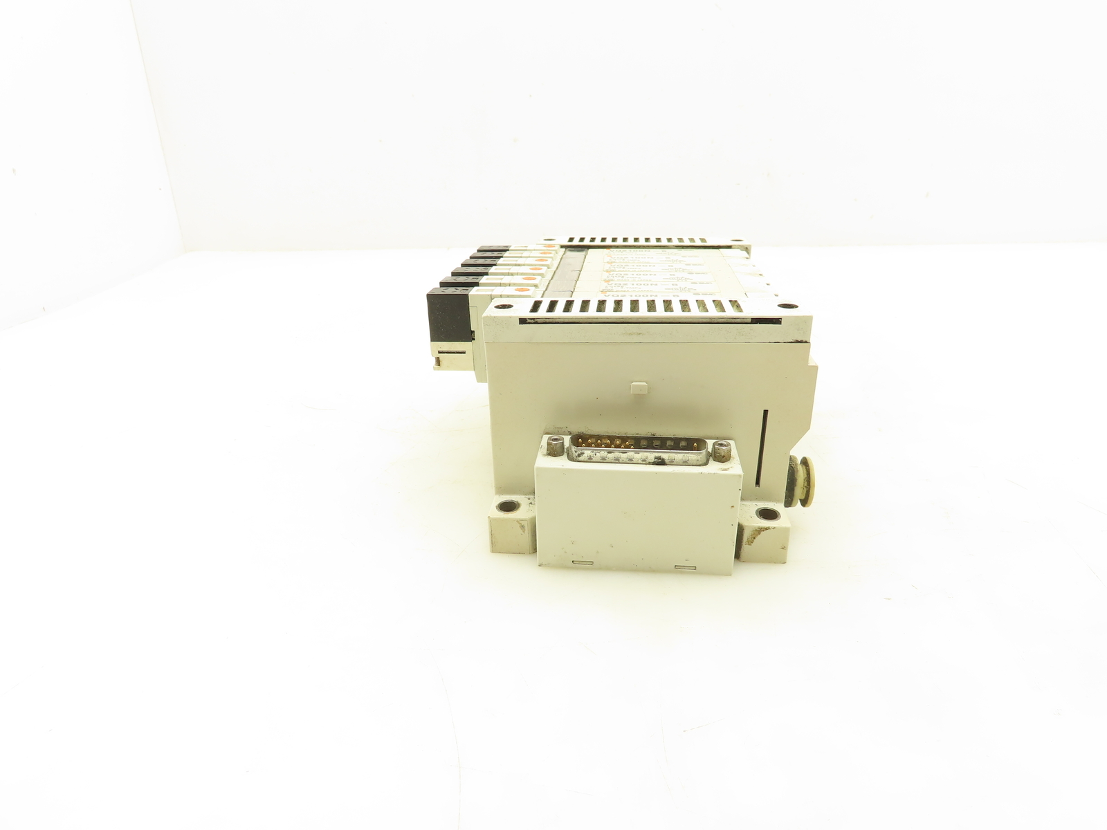 SMC VQ2100N-5 Pneumatic 6-Station Manifold 5/2 Solenoid Valves 24VDC