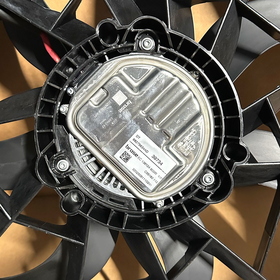 NEW OEM 2019-2025 Ram / Jeep Mopar Radiator Cooling Fan Module Mopar 68275634AD