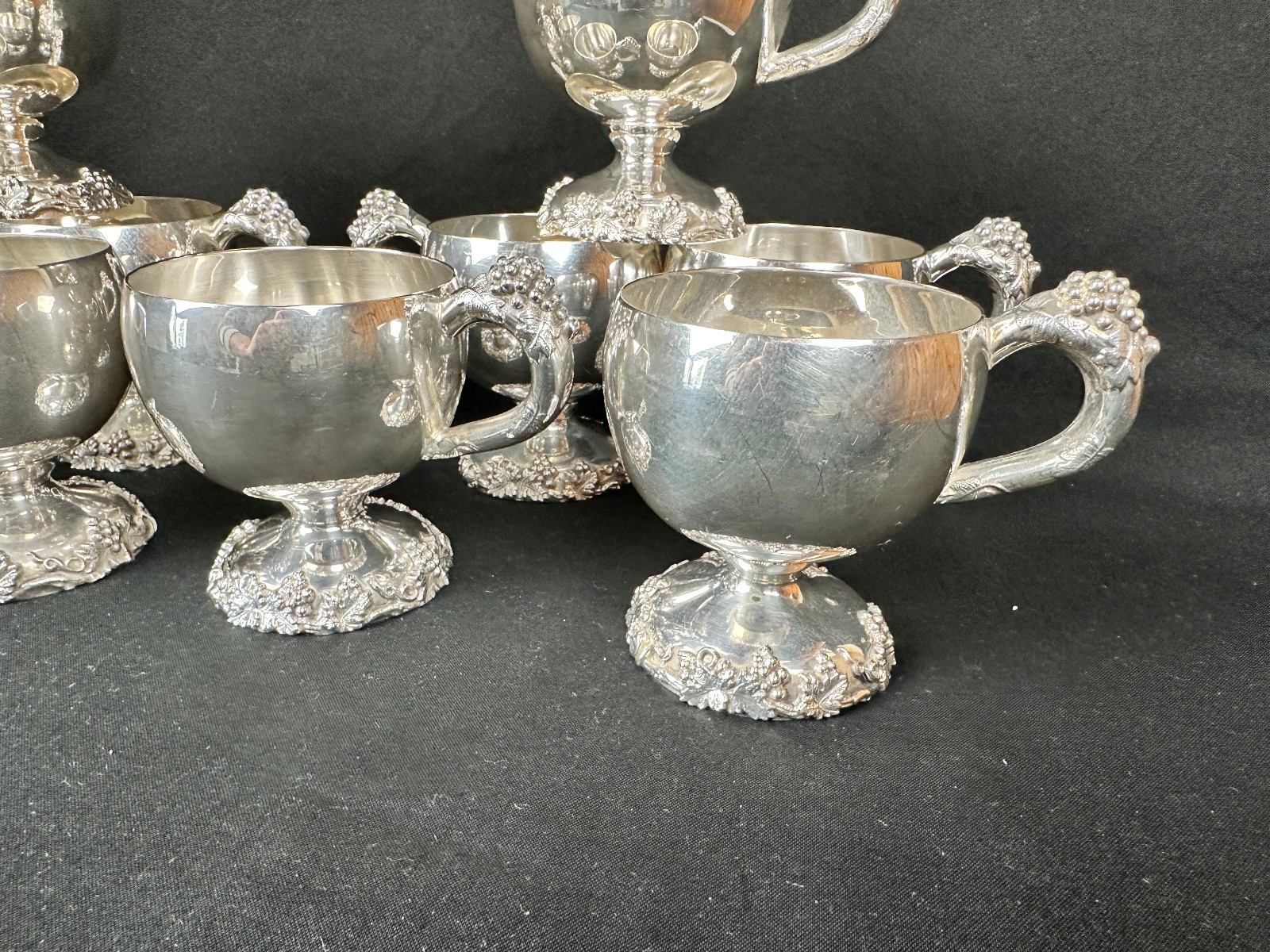 TEN Silverplate Punch Cups International Silver VINTAGE Pattern (Grapes) 3 1/2"