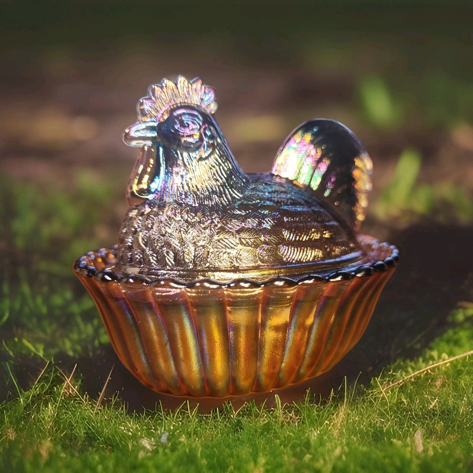 5" Rooster With Split Tail on a Ribbed Nest Titanium Carnival Westmoreland Mould