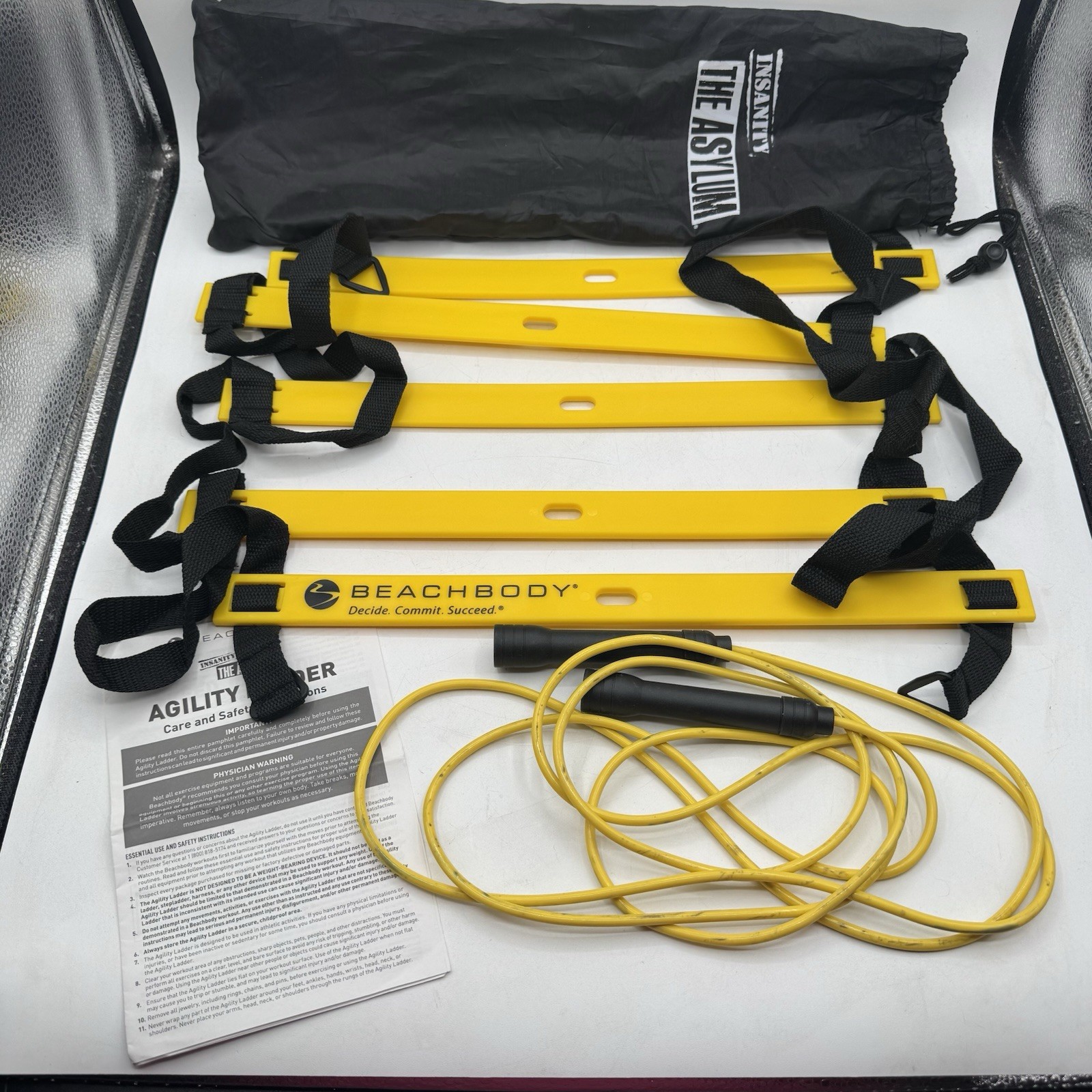 Beachbody Insanity the Asylum Agility Ladder & Jump Rope W Guide & Carry Bag