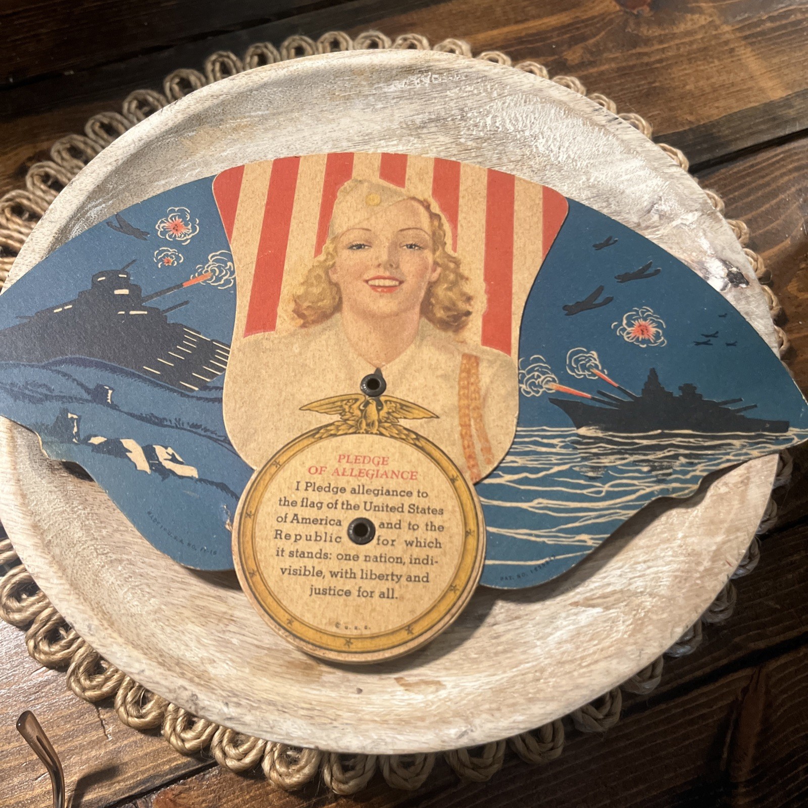 WWII WW2 Patriotic Hand Fan Pledge of Allegiance Advertising Promo Vintage 1940s