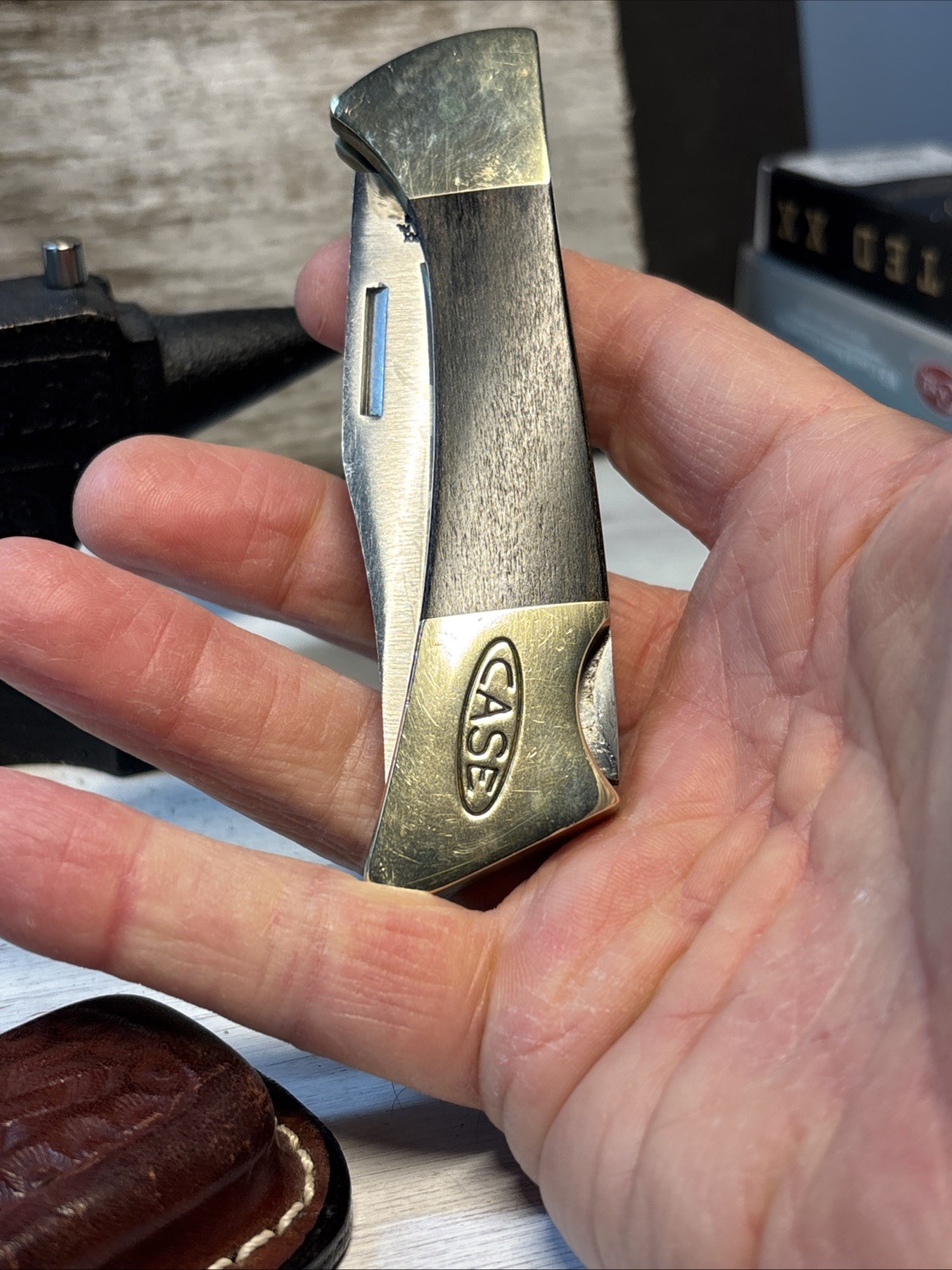 1992 Case XX USA 58L SS Mako Lockback Folding Hunting Knife w/ Leather Sheath