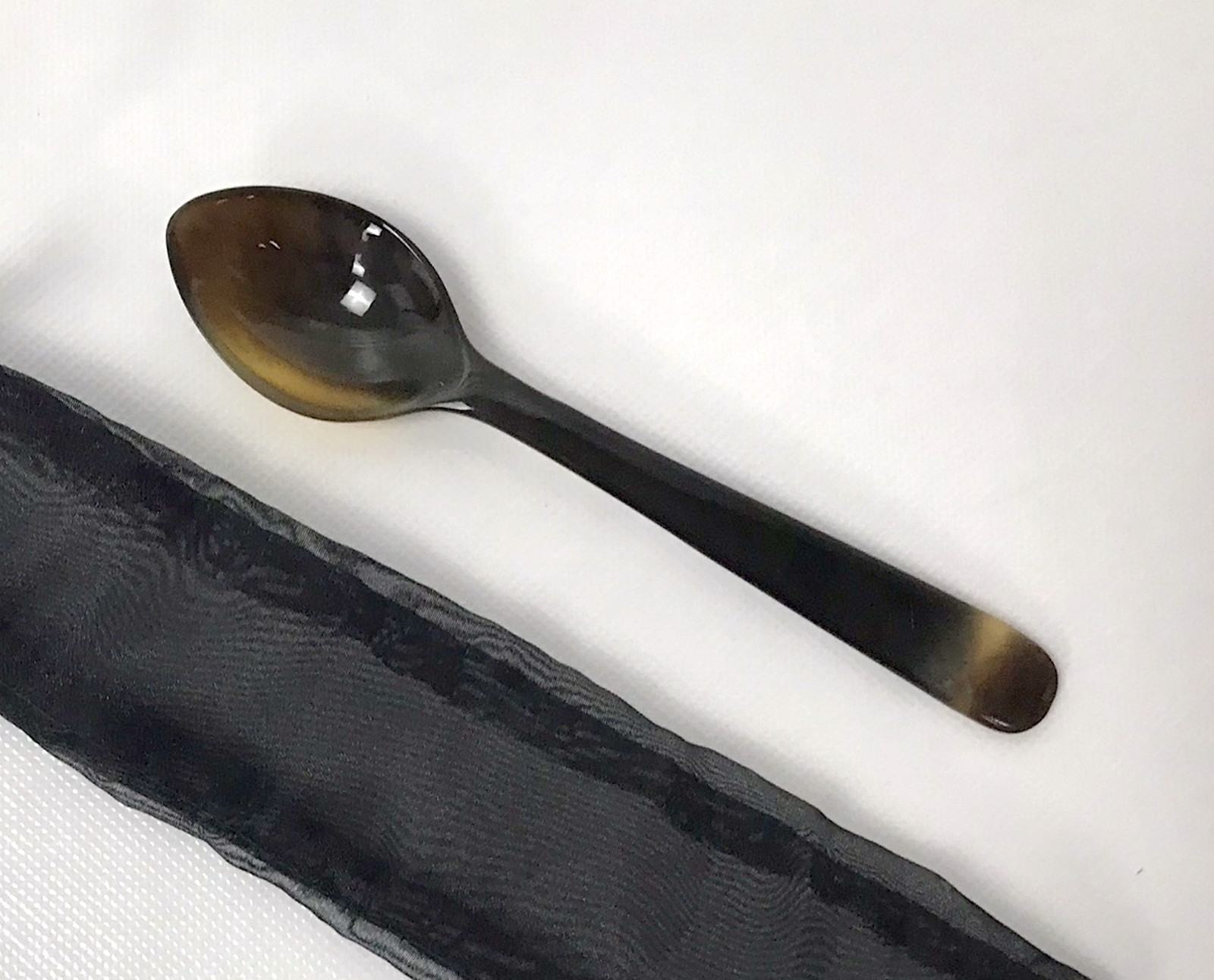Small Horn Spoons with Net Bag - Set of 2 Pieces