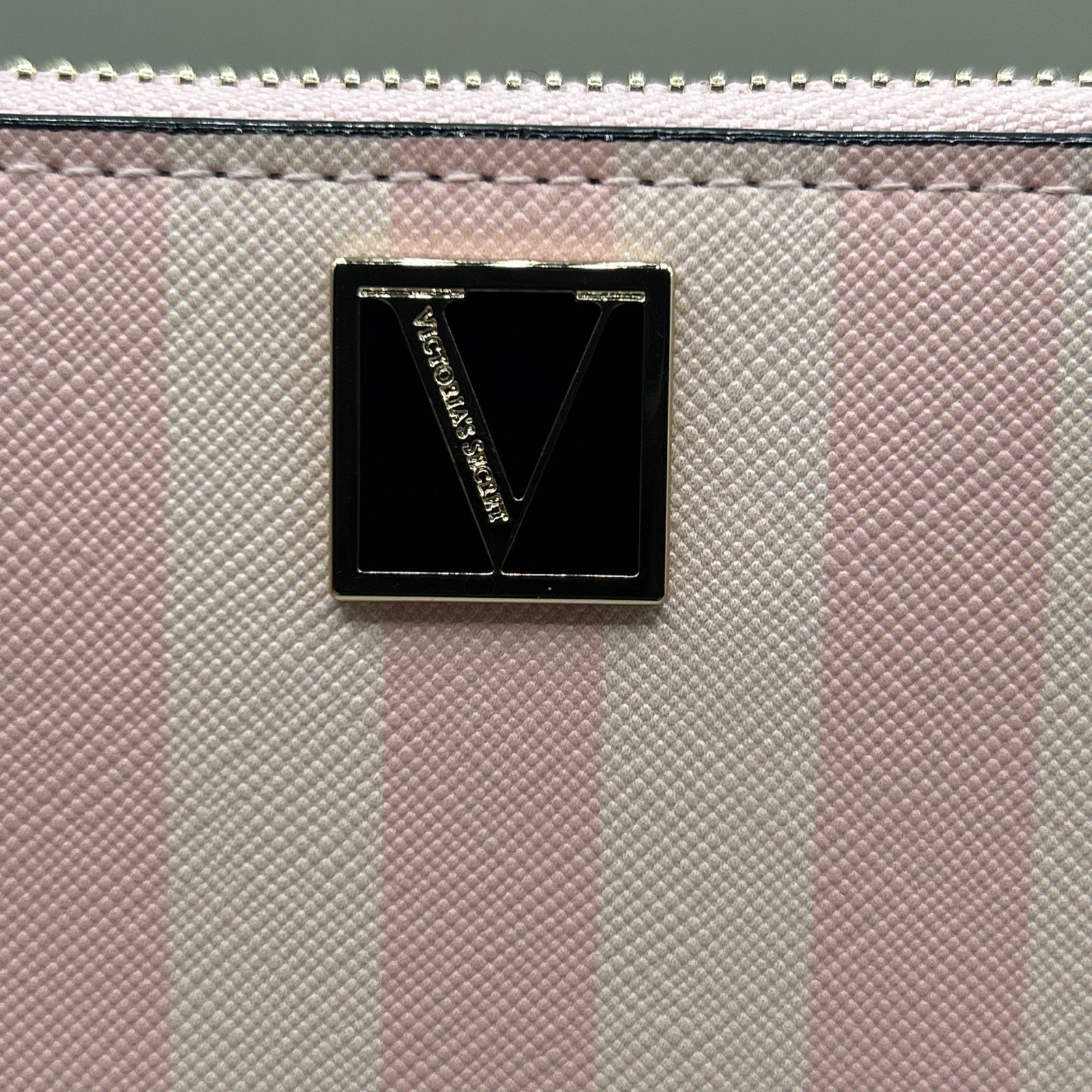 Victoria’s Secret Small Wallet With Zip Heritage Stripe NEW WITH TAG