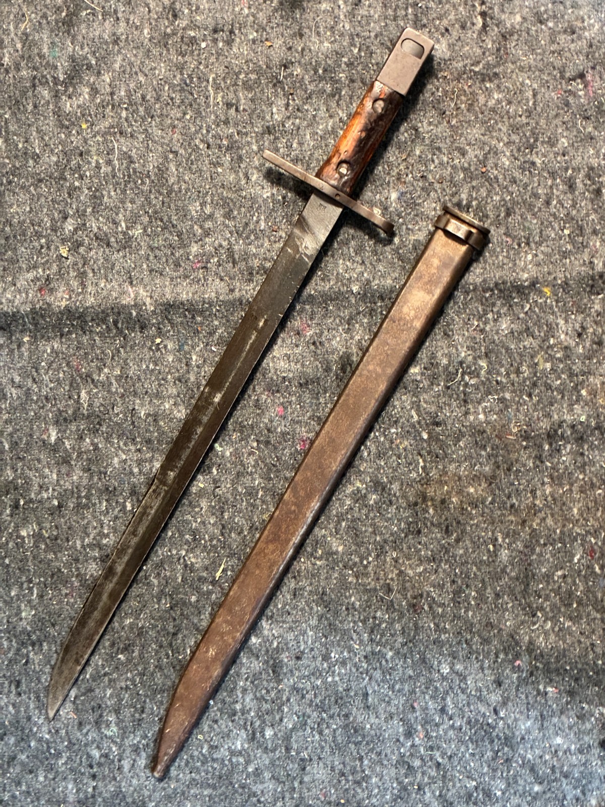 WW2 JAPANESE TYPE 30 ARISAKA BAYONET AND SCABBARD