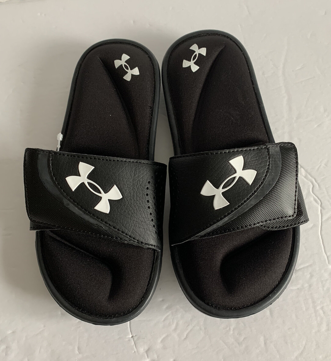 Under Armour UA B Ignite VI SL NEW w/Tags 3022728-001 Youth Black Slides Size 4