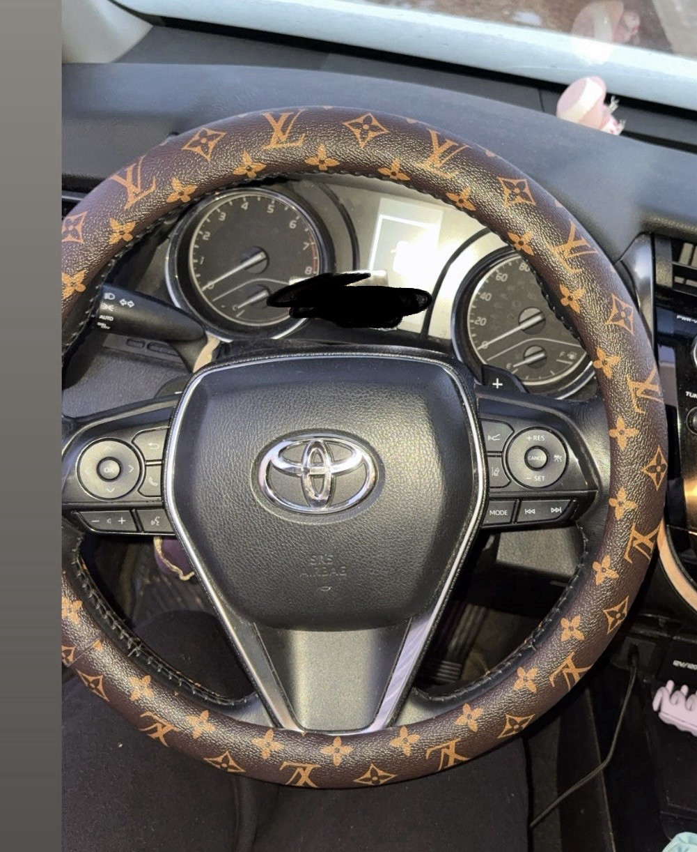 Steering Wheel Covers L V ((LAST ONE BROWN))