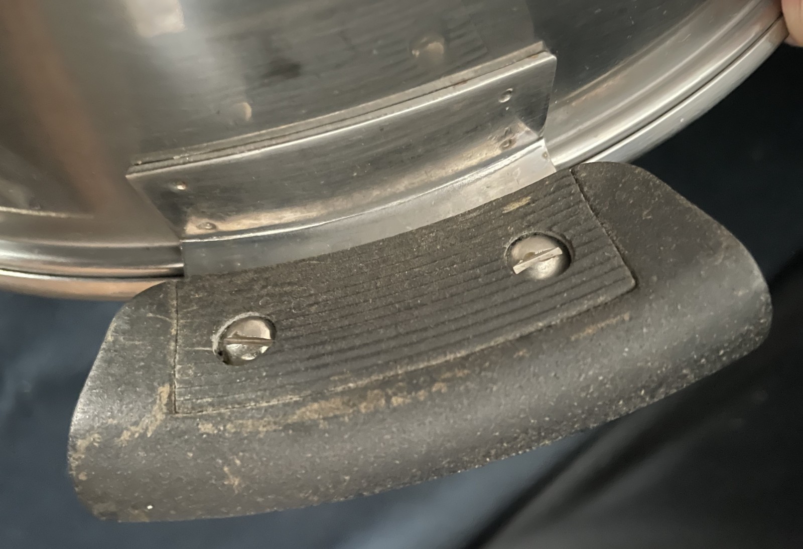 VINTAGE 1960'S REVERE WARE 6 QUART STOCK POT WITH RAISED LID & OLD MARK