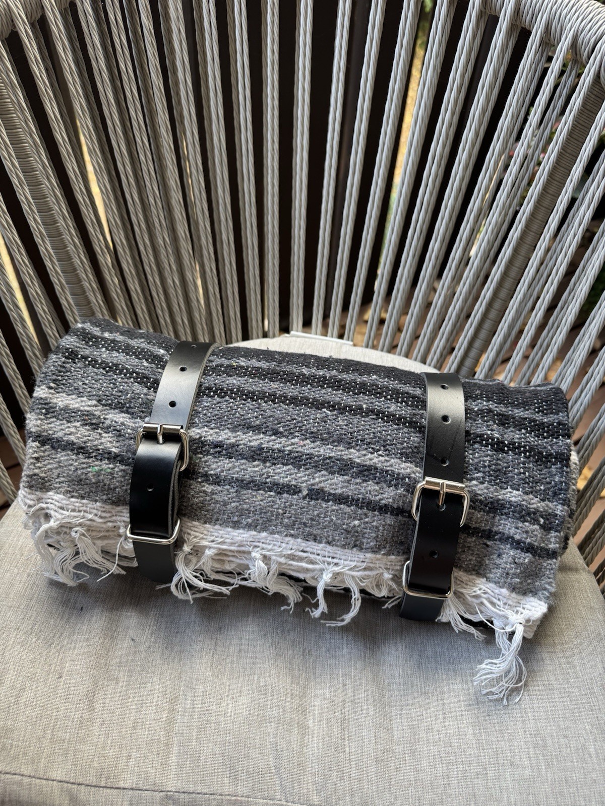 Black Genuine Leather Blanket Roll / Bed Roll Strap With A Blanket (Grey)