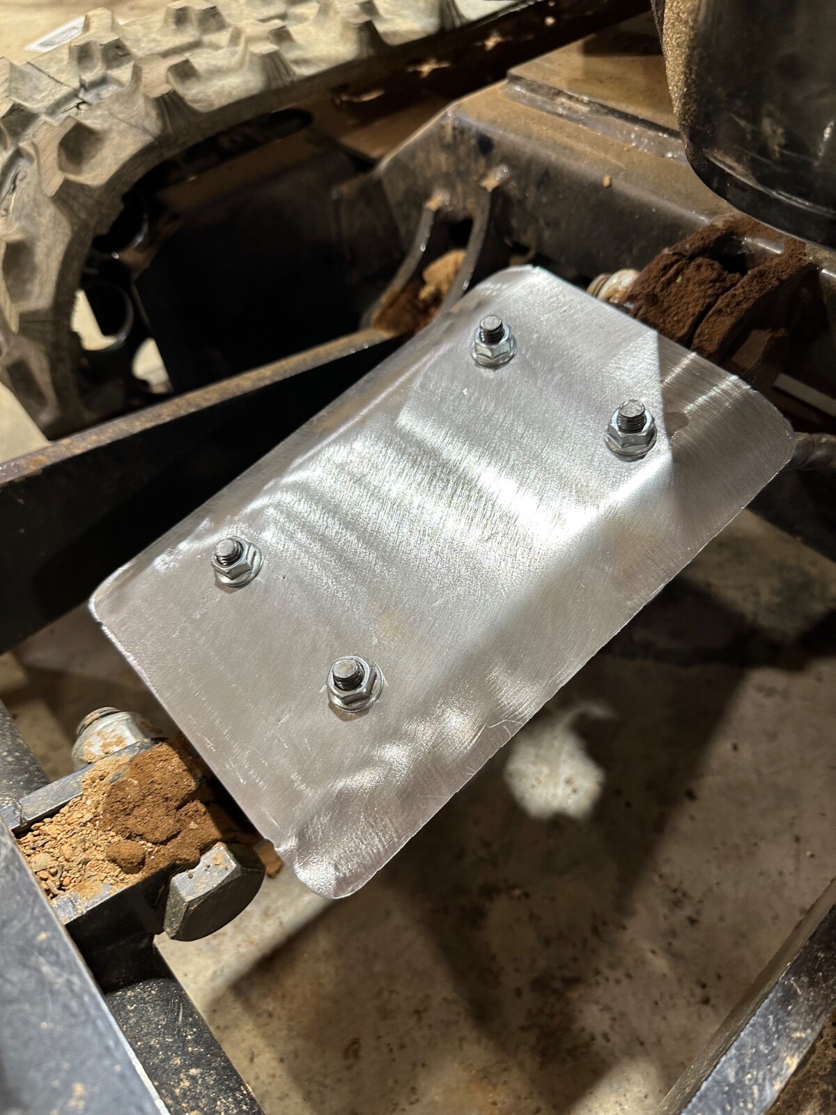 Mini Excavator Track Drive Motor Line Guard Front Ram Chinese 1 Ton Cover China