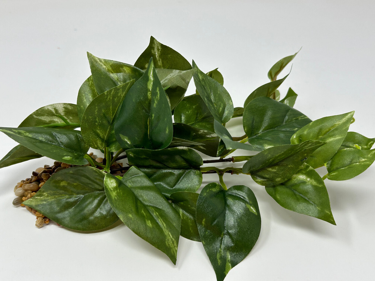 9" LONG, LOW Green/White POTHOS Bush, soft silk aquarium plant, stone base