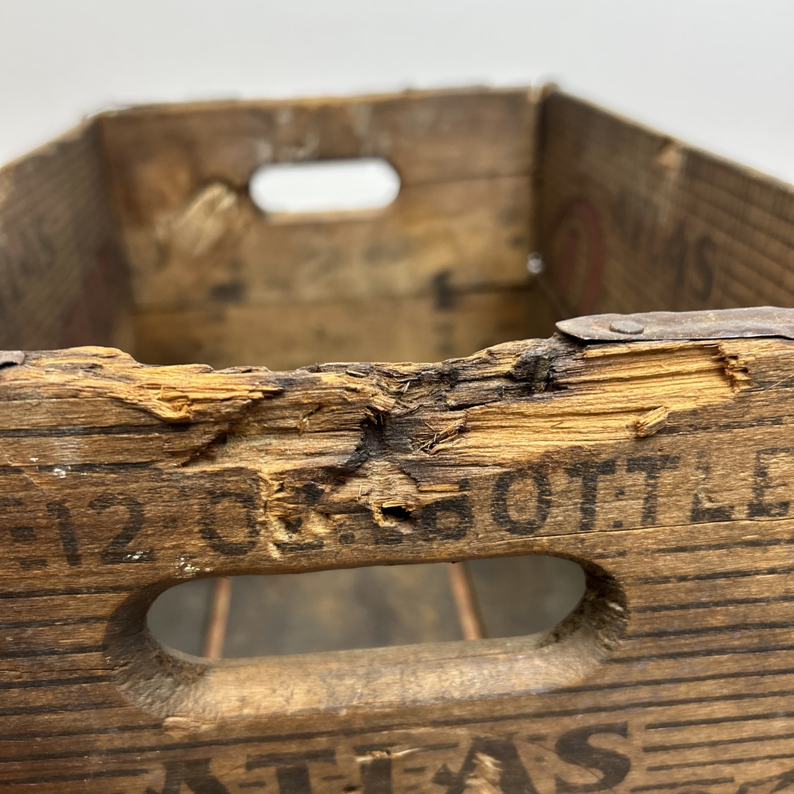 Atlas Prager Beer Crate Case Wood Chicago BW96 Wooden Advertising No Lid