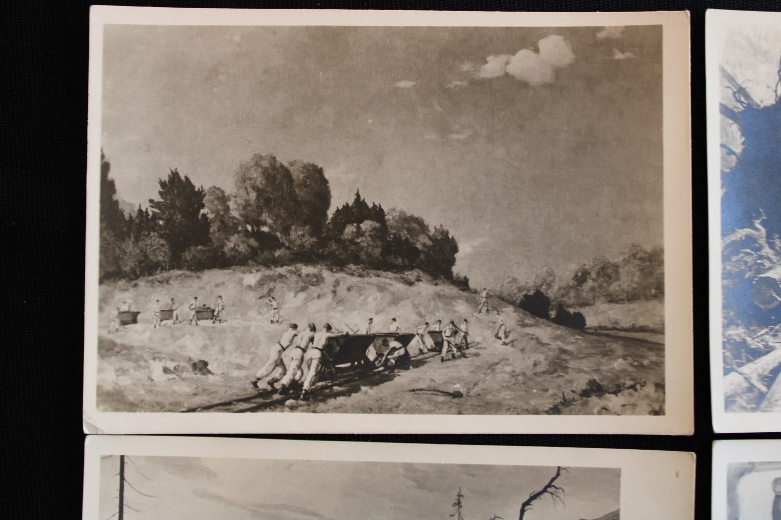 LOT OF 4 UNUSED WWII GERMAN MILITARY POSTCARDS