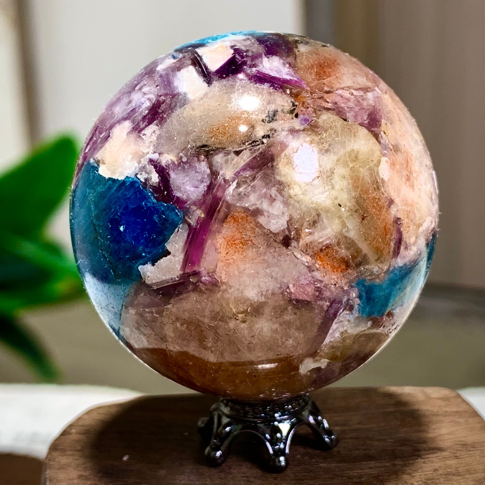 114G Natural Blue Aptite +Sun Stone purple lepidolite Sphere mineral sample