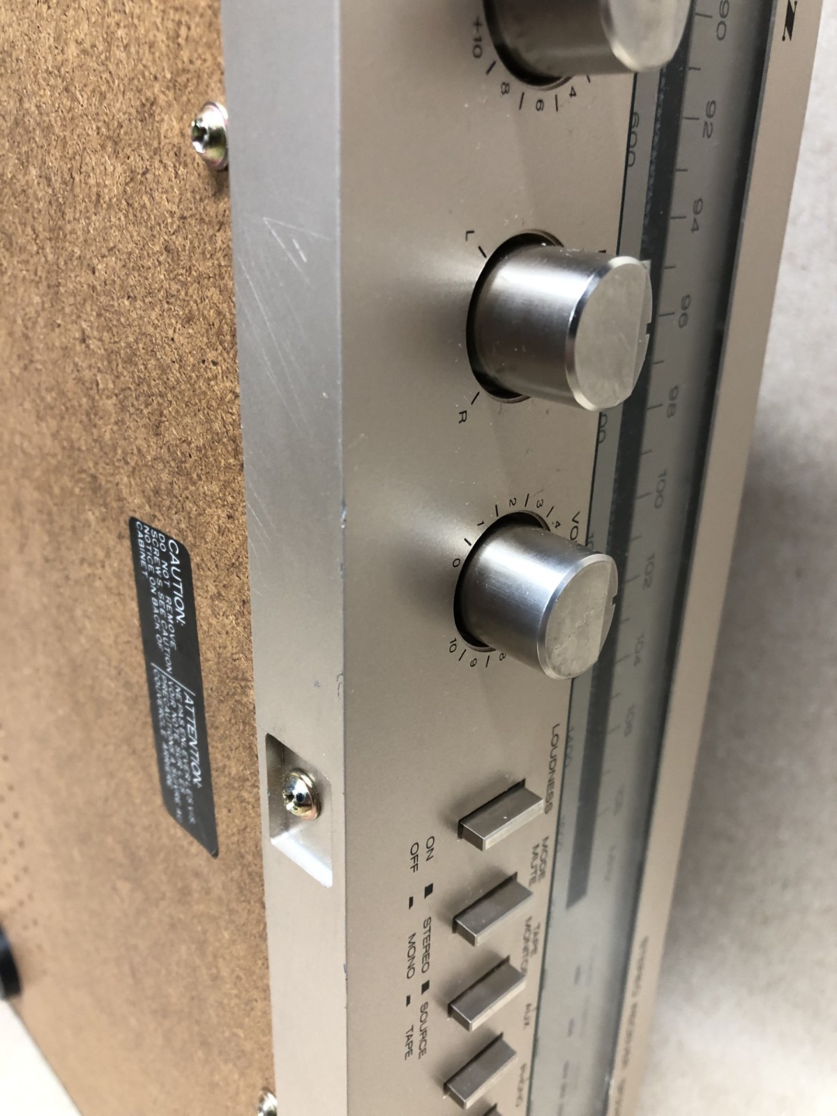 MARANTZ SR225 VINTAGE Stereo Receiver - Great Rich Sound. TESTED but SOLD AS-IS