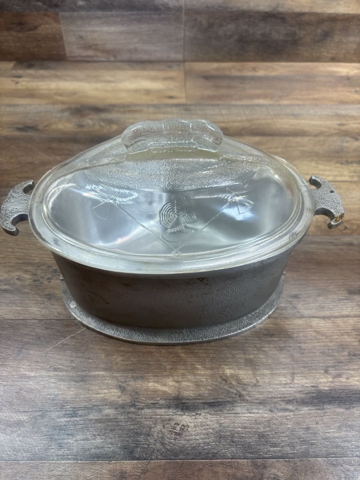 Vintage Hammered Aluminum Guardian Service Cookware Triangular Pot/Glass Lid