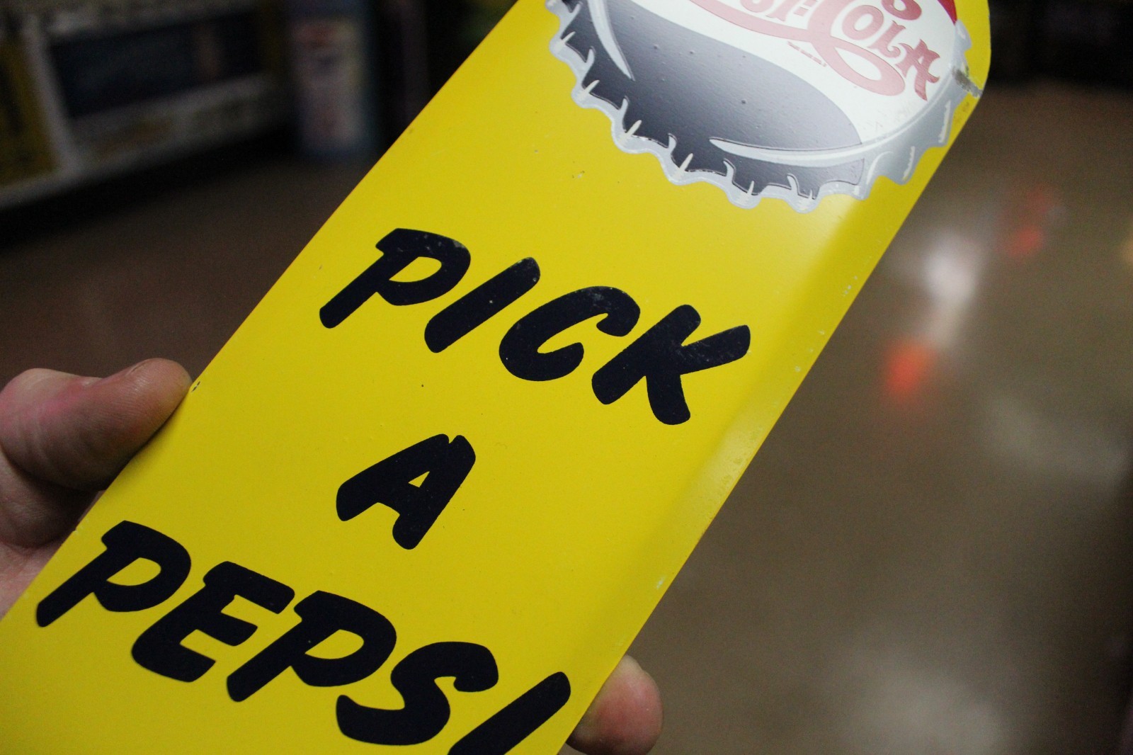 RARE 1950s PICK A PEPSI COLA STAMPED PAINTED METAL DOOR SIGN BOTTLE CAP DOUBLE