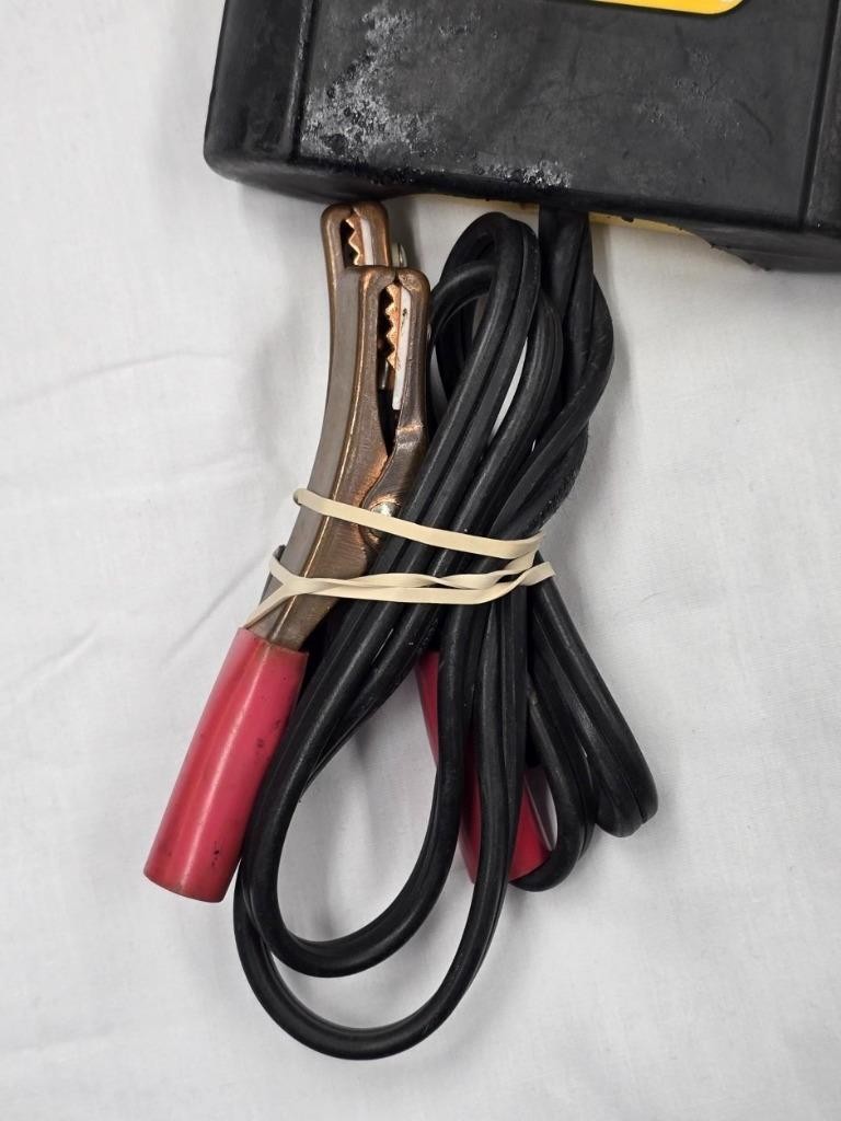 Auto Meter RC-300 Handheld SLA Battery Tester