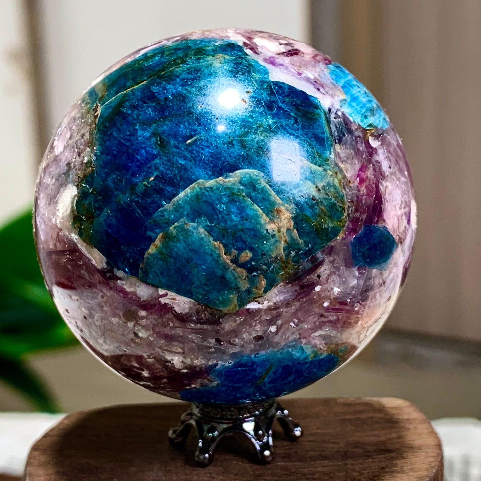 160G Natural Blue Aptite +Sun Stone purple lepidolite Sphere mineral sample