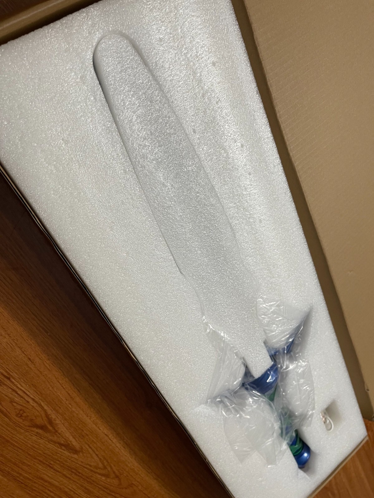 Zelda master Sword, 27 Inches Rechargeable Pre-Assembled Plastic Light Up