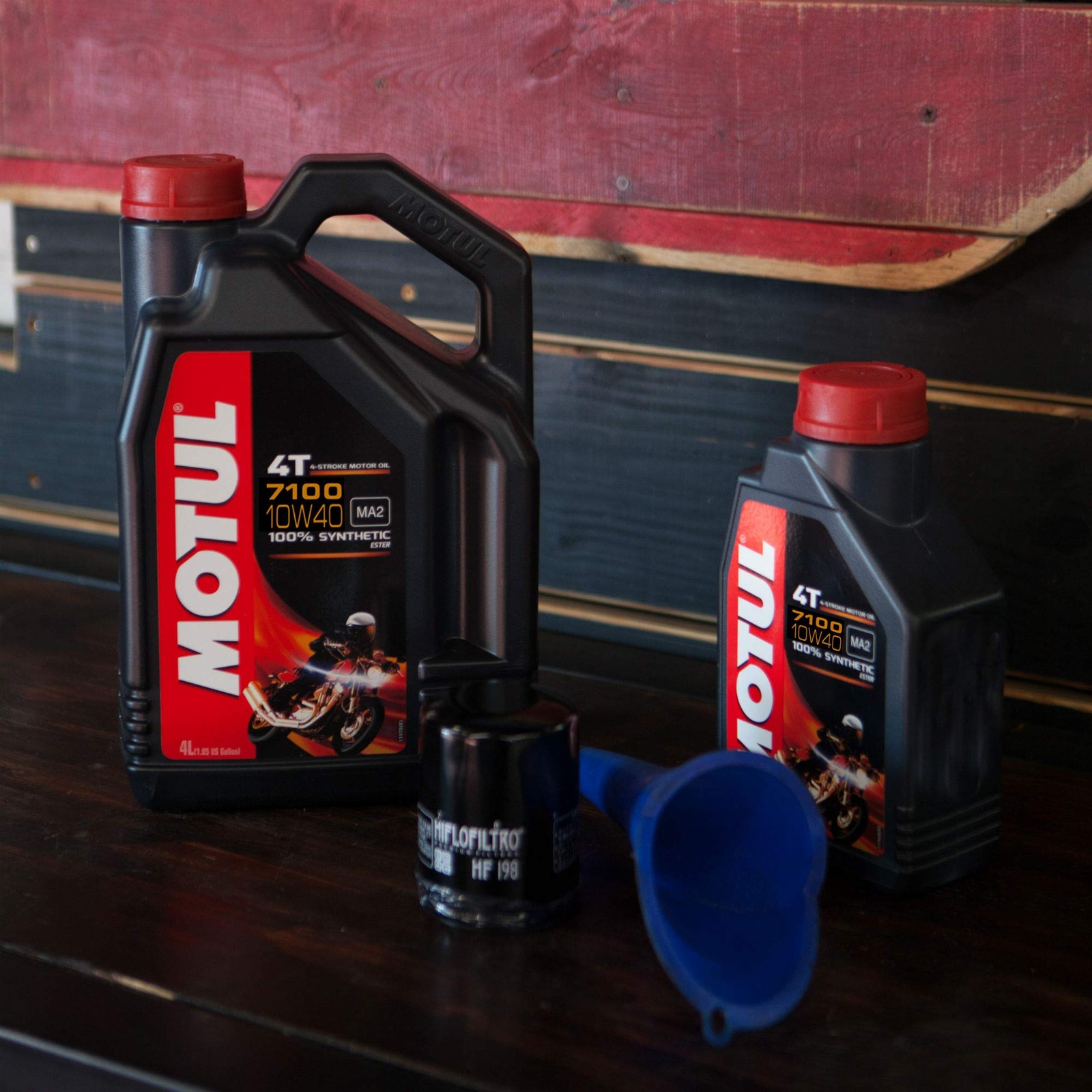 Motul 7100 4T 10W-40 Synthetic Oil 4 Liters (104092)