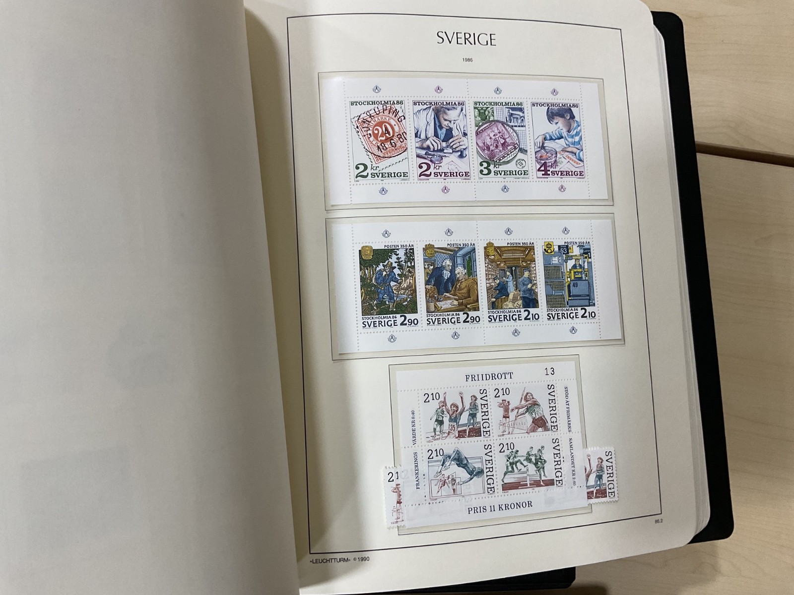 Sweden stamps. 1970 - 2008. 2 Light house albums. G/208*