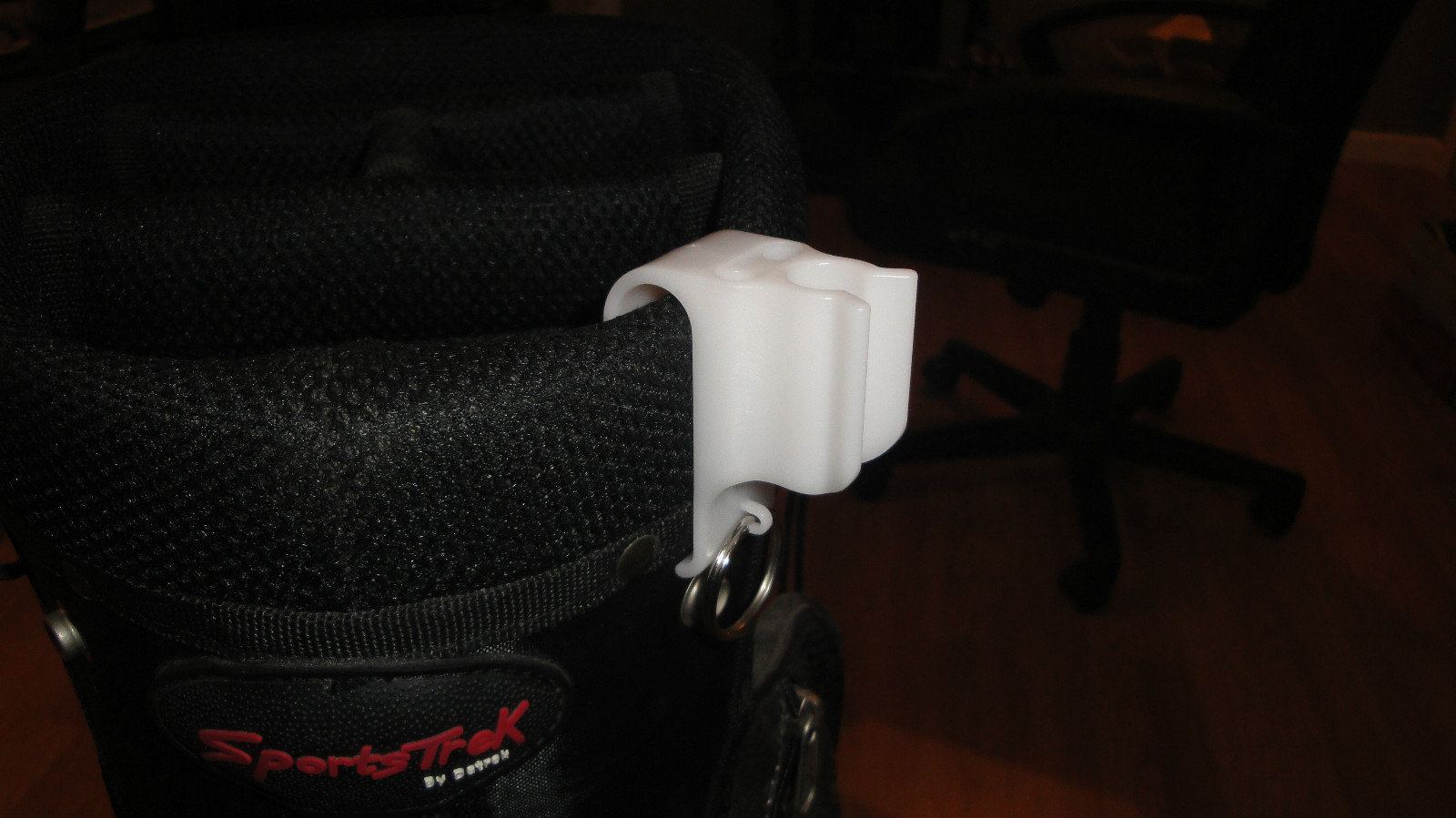 The Mighty Putter Clip Holder for golf bag