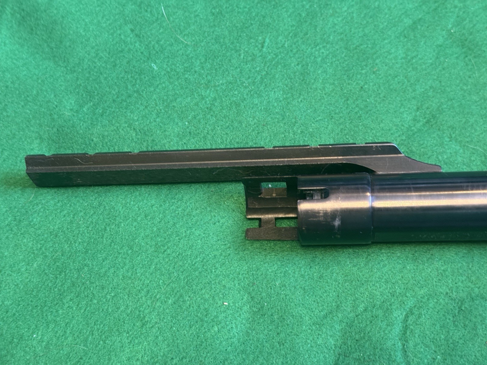 NICE Mossberg 835 12ga Rifled Slug 24" Ventilated Barrel With Cantilever Mount