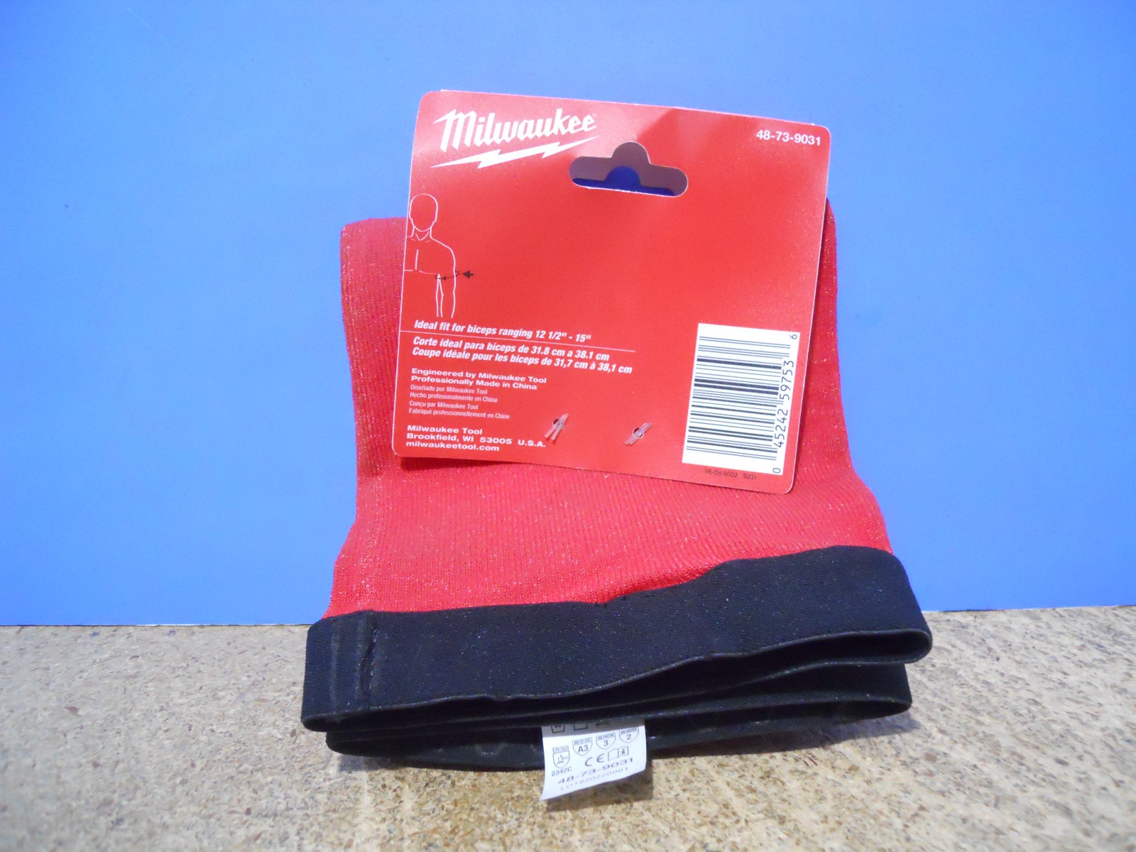 Milwaukee 18" Cut Resistant Protective Sleeves Cut Level A3 48-73-9031 **READ**