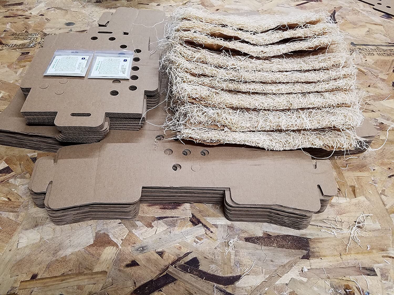 10 -  Chick Shipping Box Kit - Boxes (Holds 25 Chicks) excelsior pads and Grogel