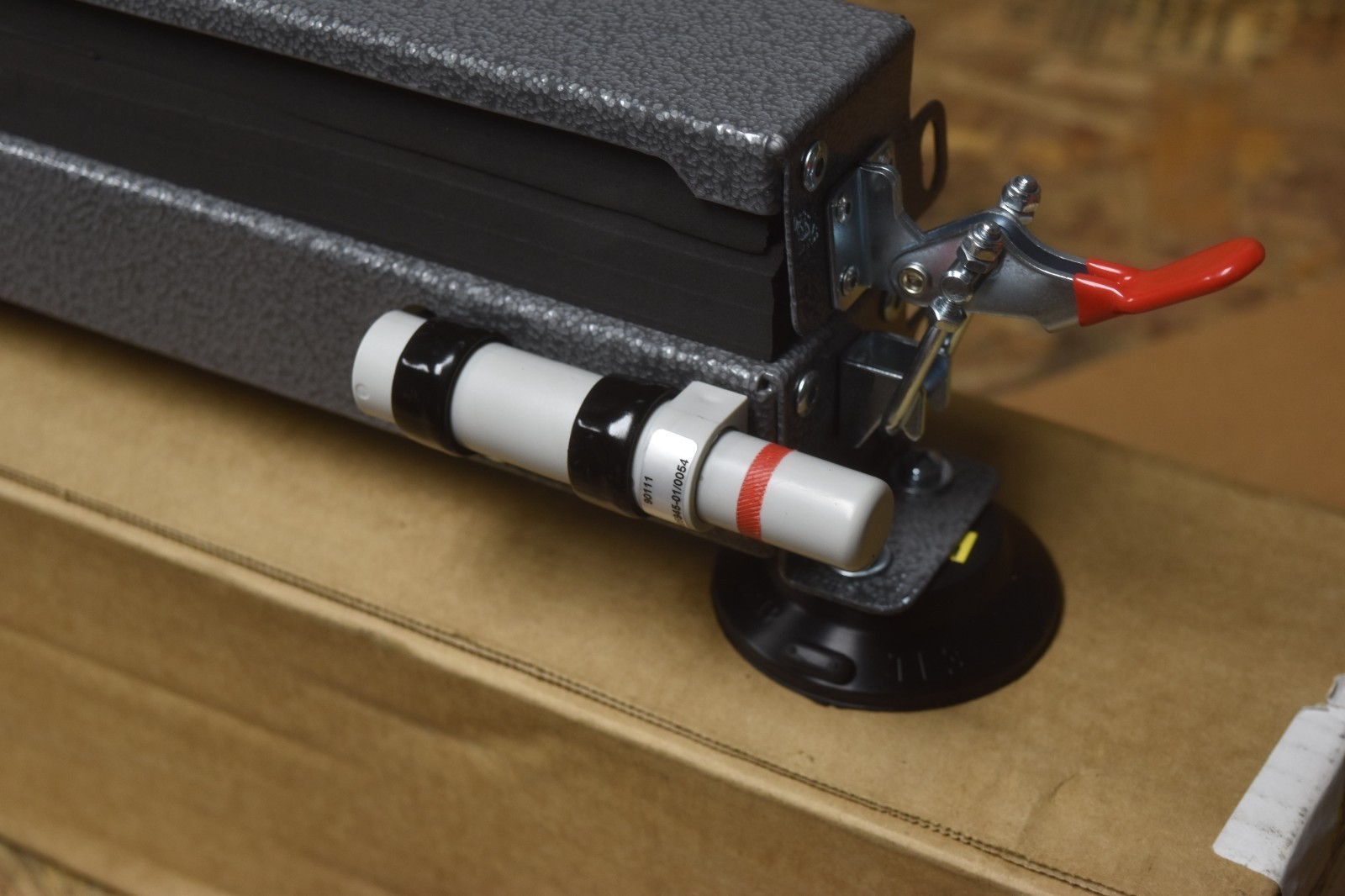 Pelsue 9S27 Fiber Optic Cable Clamp, Suction Cup NOS FREE SHIPPING