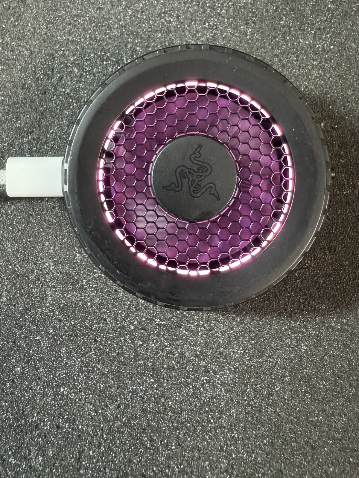 Razer Phone Cooler Chroma - Universal Clamp, Powered by Razer Chroma RGB_OpenBox