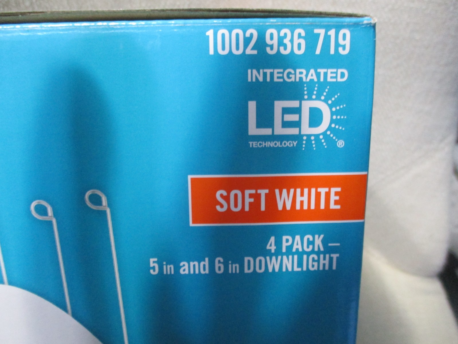 4 pack Ecosmart 65w 5” - 6" Downlight Dimmable Soft White Screw-in Base NEW