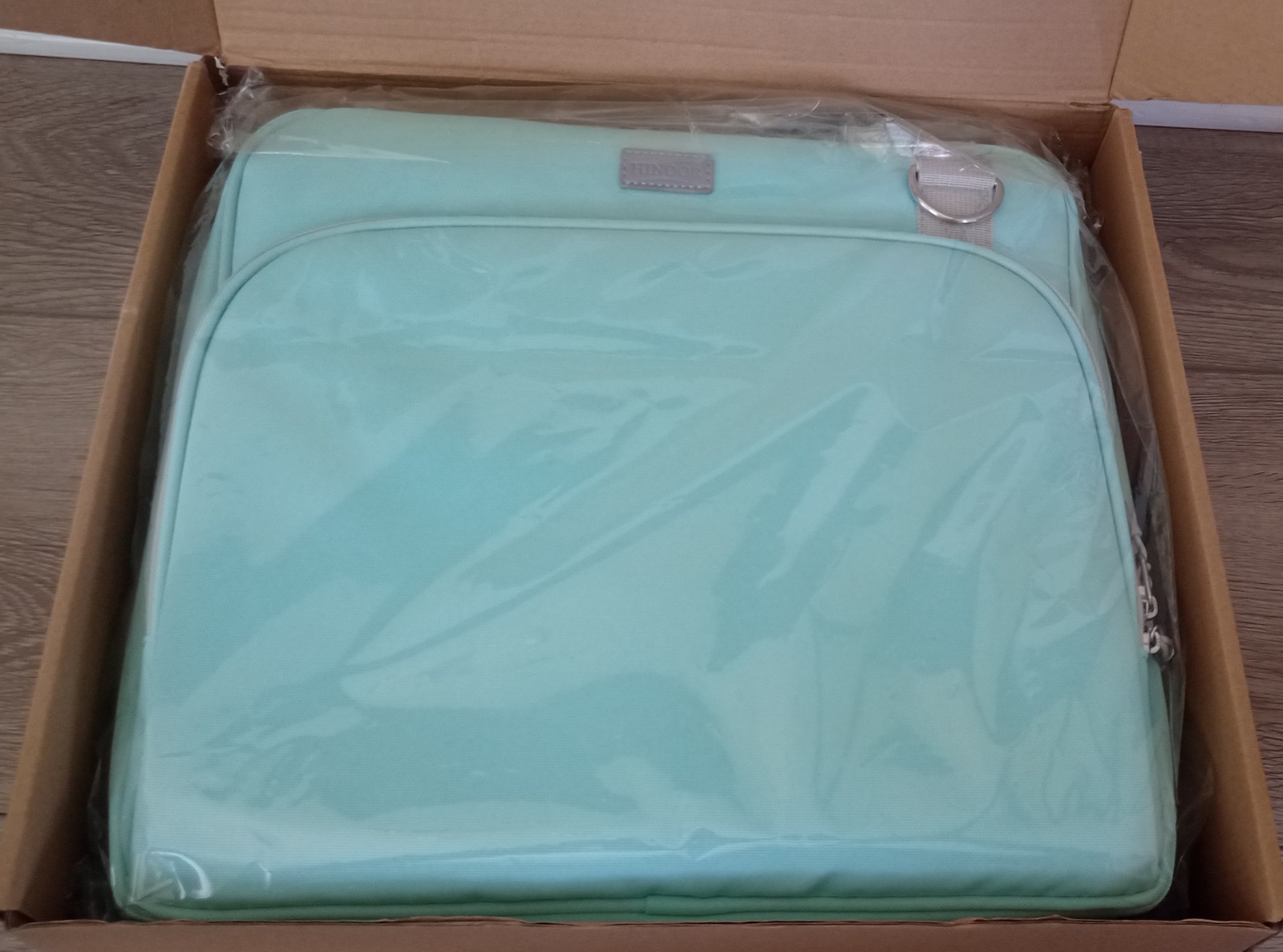 3-Inch D-Ring Zipper Binder With Shoulder Strap, 700 Sheets Capacity Mint Green