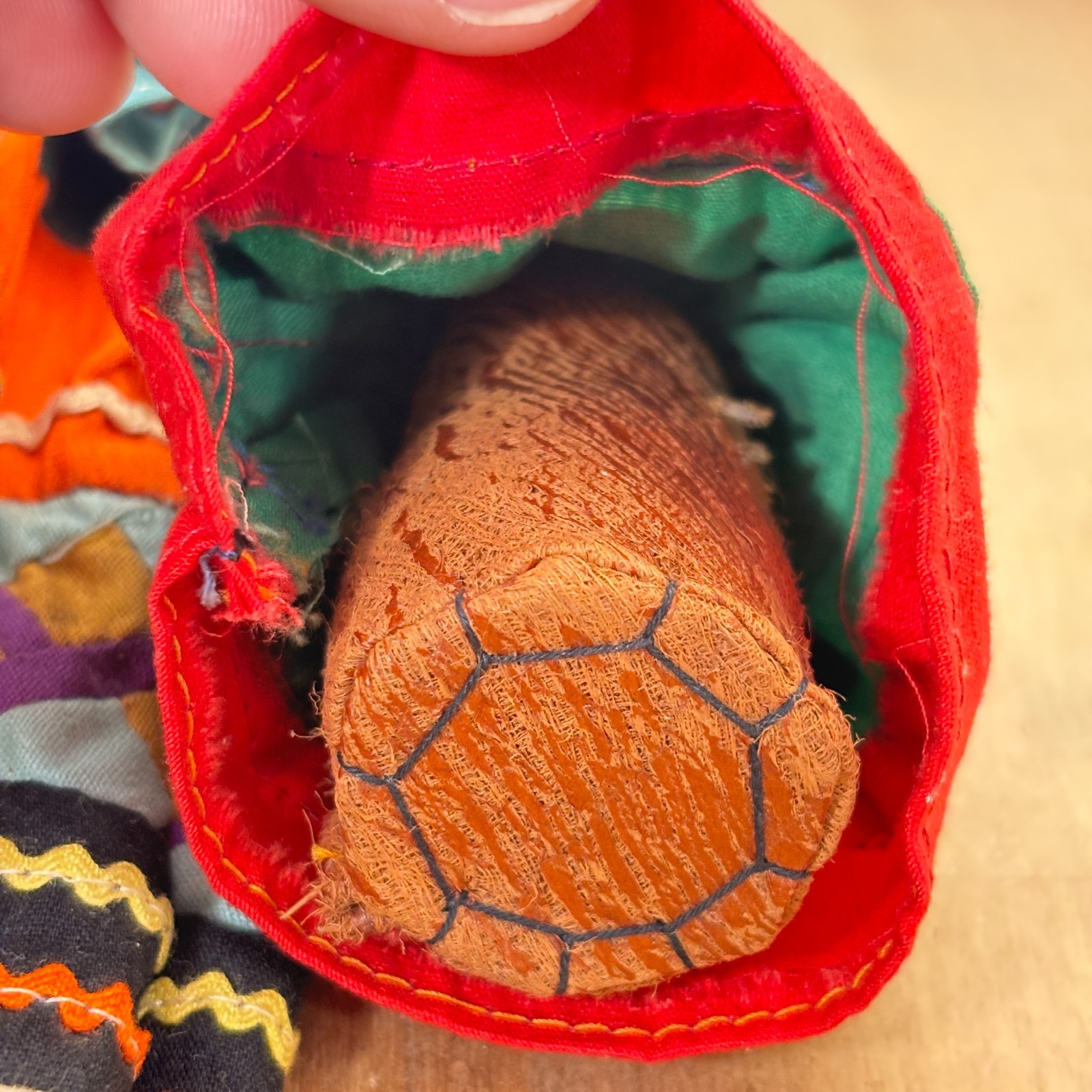 2 Native American Seminole Husk Dolls, Palmetto Fiber Cloth Dresses, 9" and 4"