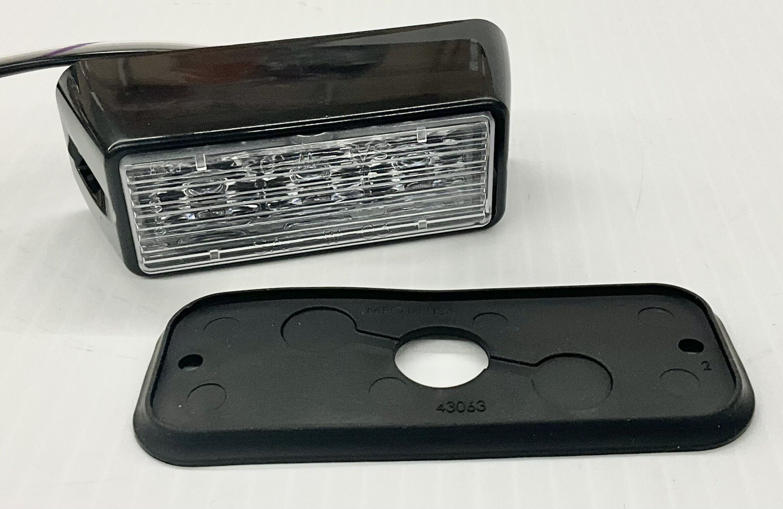 Whelen LED Flashing White New In Bag TIR3