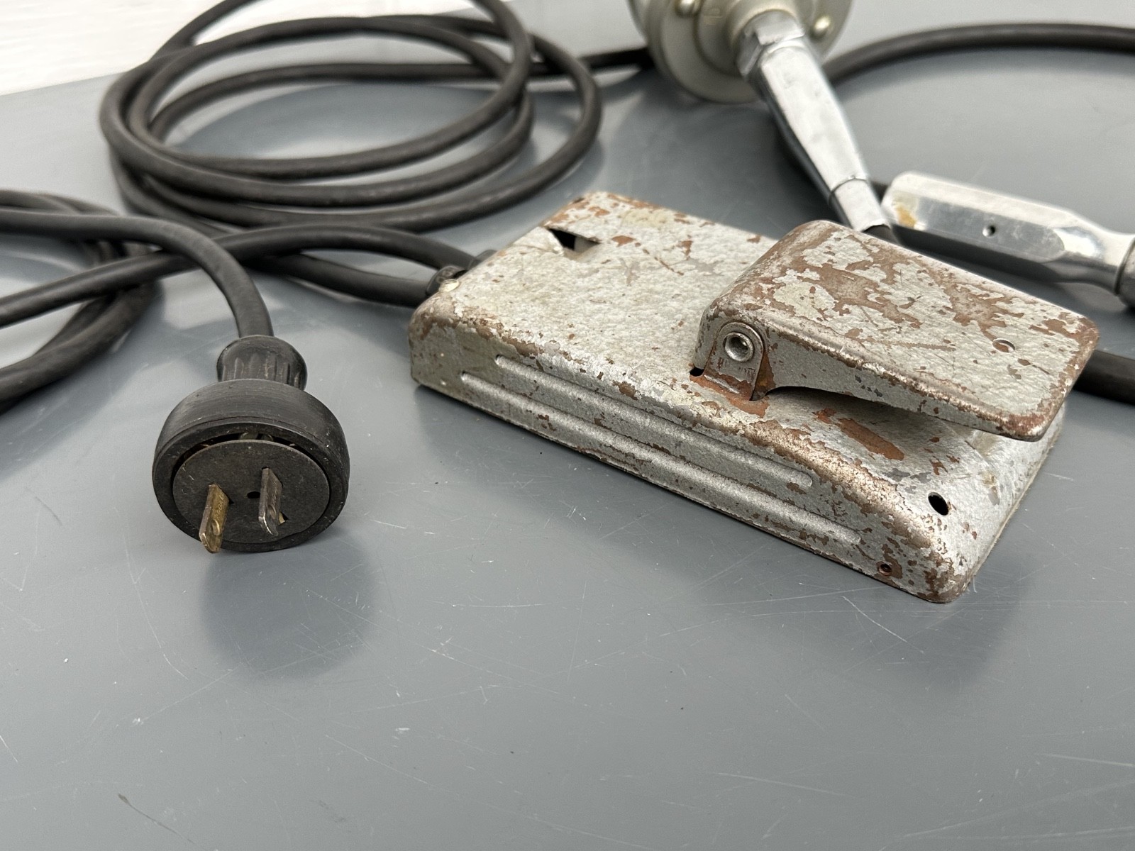 Ideal Model 45-104 Flexible Shaft Wire Stripper with Foot Pedal Switch