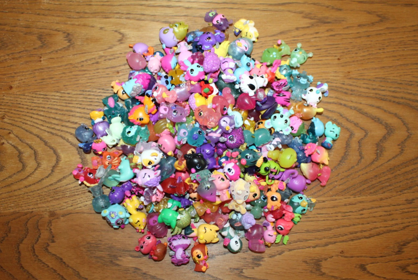 Hatchimals COLLEGGTIBLES Random LOT Bag (10) Assorted CUTE Seasons NO DUPLICATES